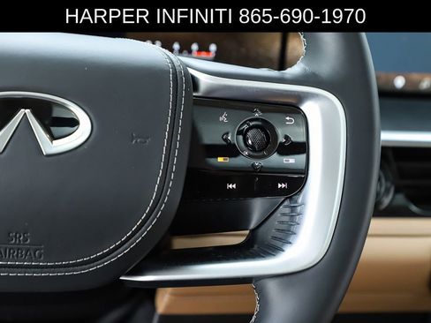 Used 2025 INFINITI QX80 Sensory AWD/4WD image 23