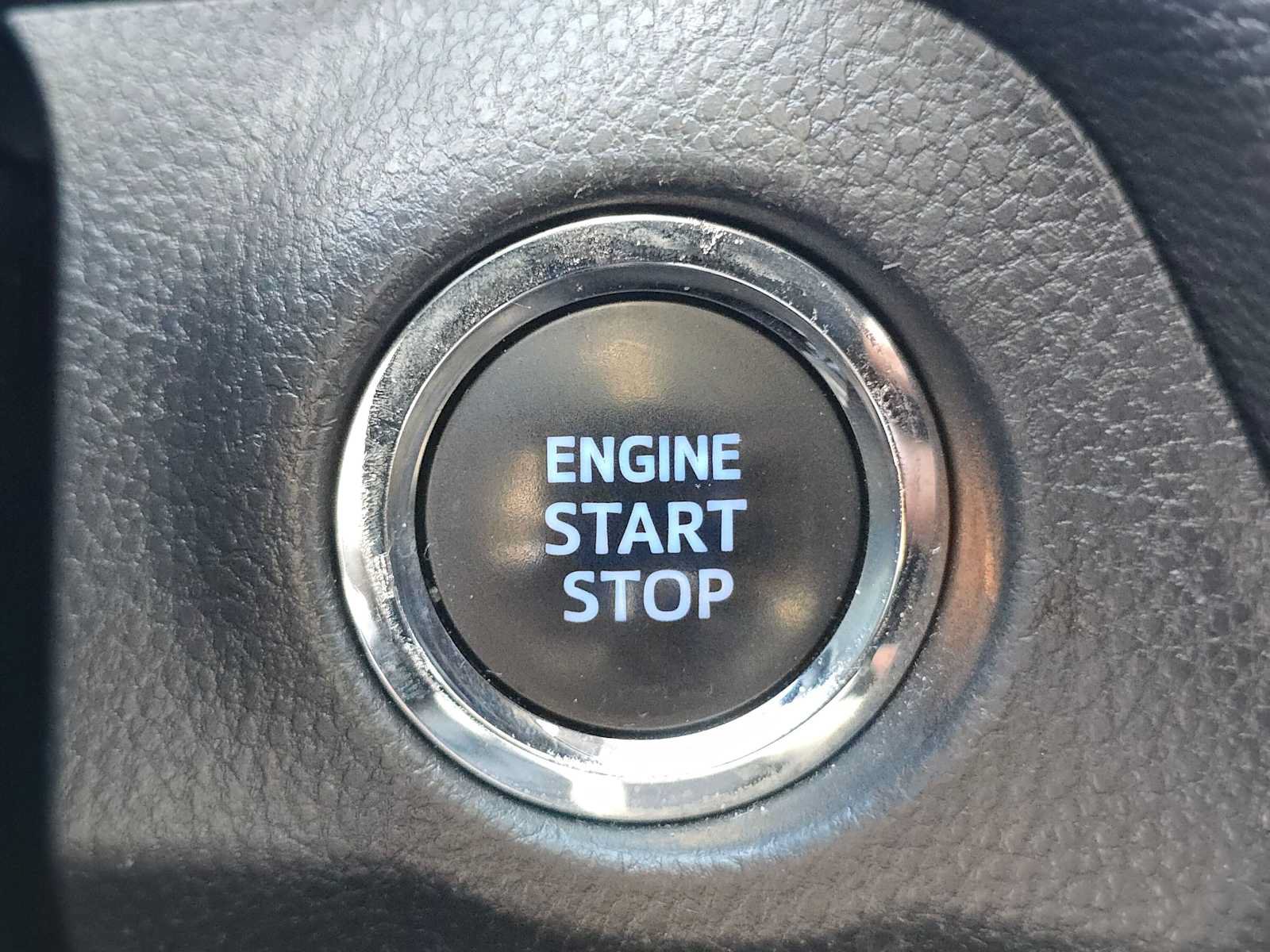 Certified 2022 Toyota RAV4 XLE Premium FWD image 27