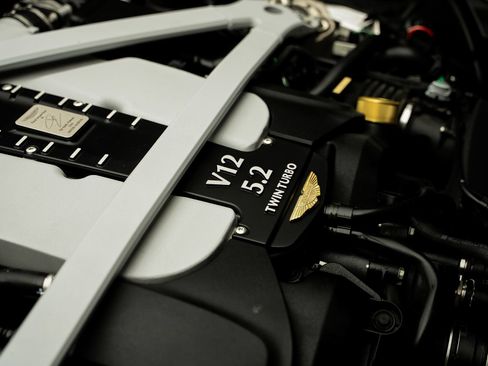 Used 2017 Aston Martin DB11 V12 RWD image 58