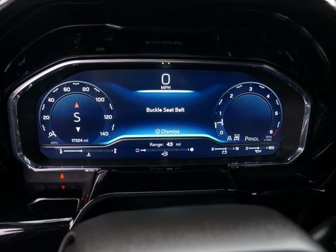 Used 2025 Chevrolet Silverado 1500 LT image 18