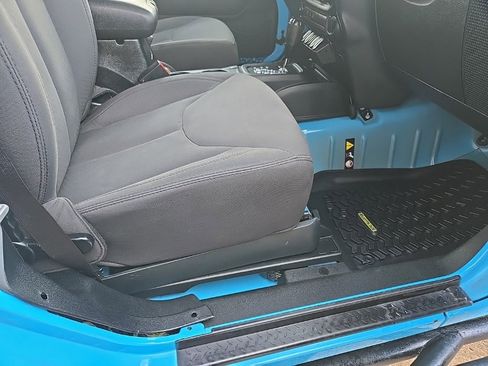 Used 2018 Jeep Wrangler Sport image 71