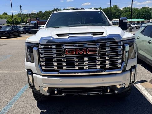 Used 2024 GMC Sierra 2500 Denali w/ Denali Reserve Package AWD/4WD image 11