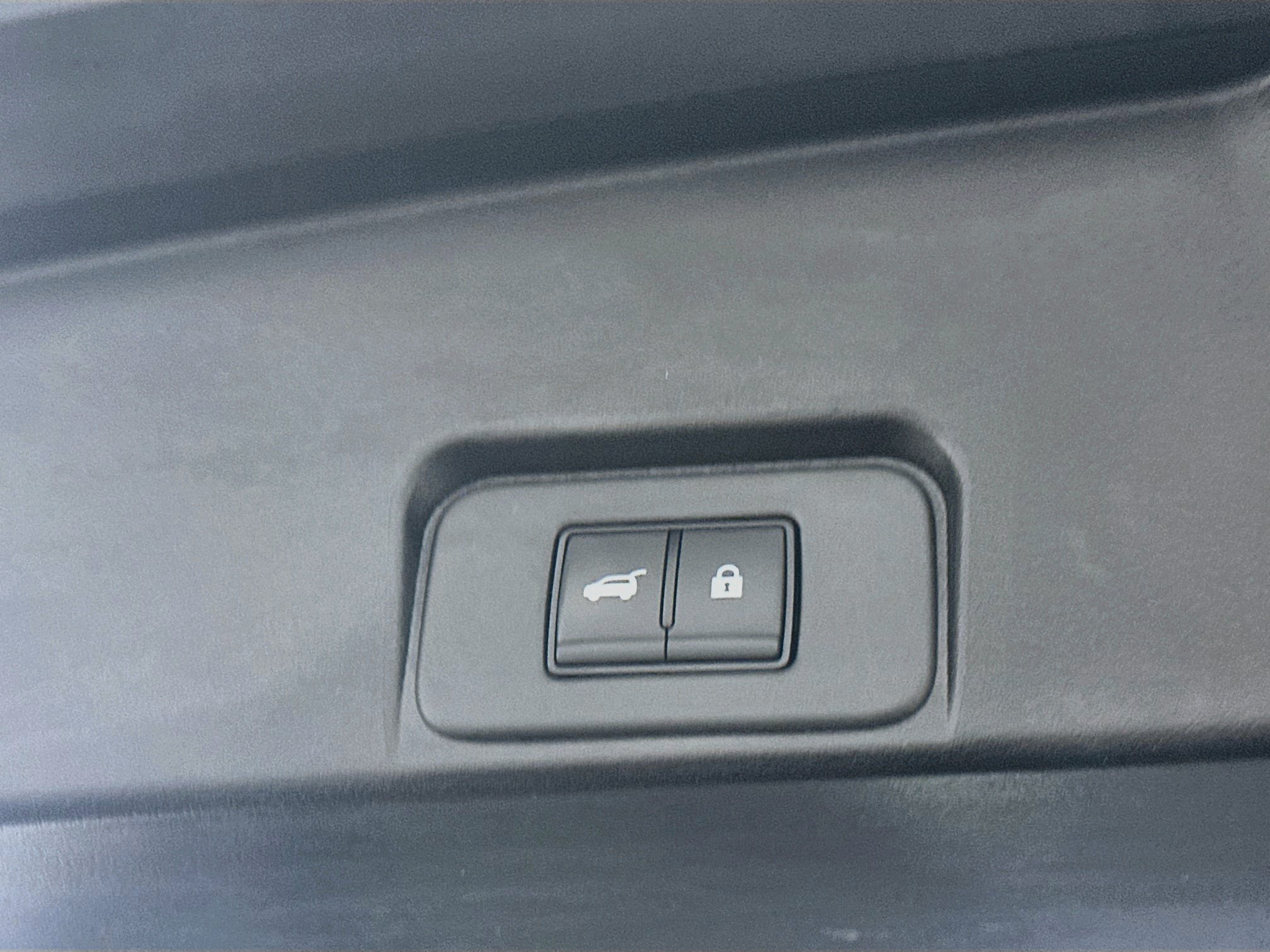 Used 2025 Nissan Rogue SV AWD/4WD image 30
