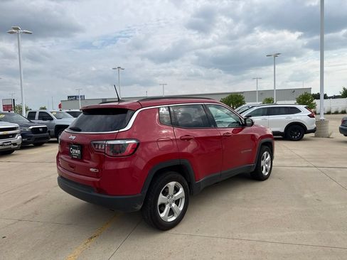 Used 2018 Jeep Compass Latitude w/ Popular Equipment Group AWD/4WD image 14