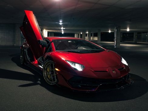 Used 2020 Lamborghini Aventador SVJ image 5