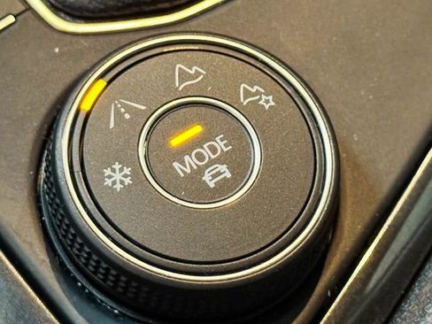 Used 2023 Volkswagen Tiguan S image 44