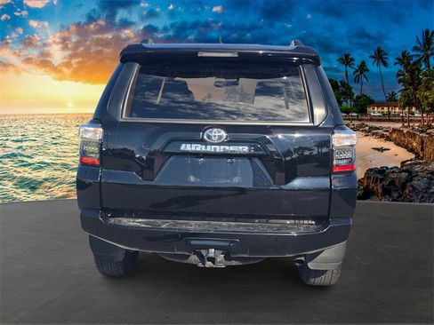 Used 2024 Toyota 4Runner SR5 image 6