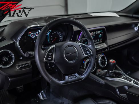 Used 2017 Chevrolet Camaro SS image 28