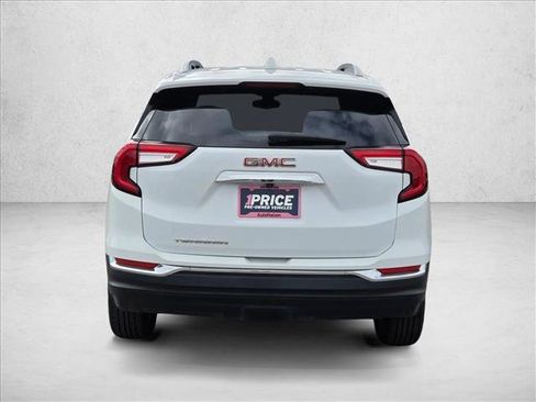 Used 2024 GMC Terrain SLT image 7