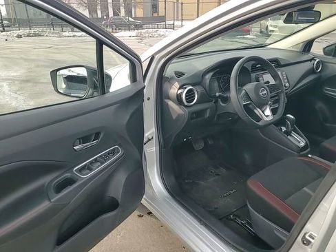 Used 2024 Nissan Versa SR image 12