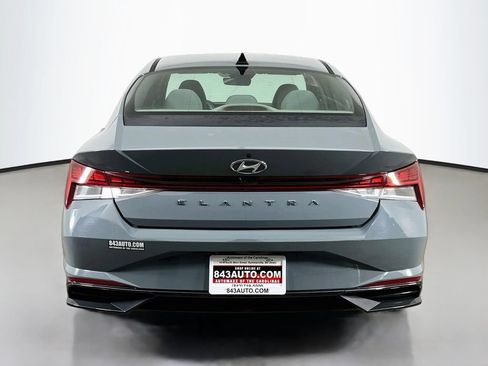 Used 2022 Hyundai Elantra SEL w/ Convenience + Premium Package FWD image 36