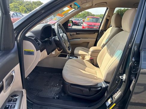 Used 2010 Hyundai Santa Fe GLS FWD image 9