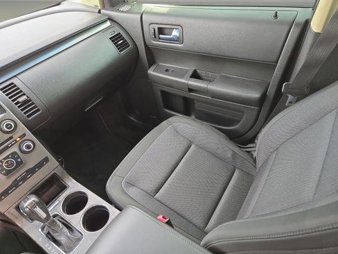 Used 2014 Ford Flex SE image 16