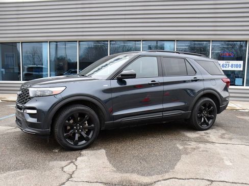 Used 2023 Ford Explorer ST-Line image 2