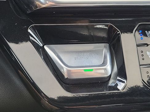 Used 2024 GMC Sierra 2500 Denali image 16