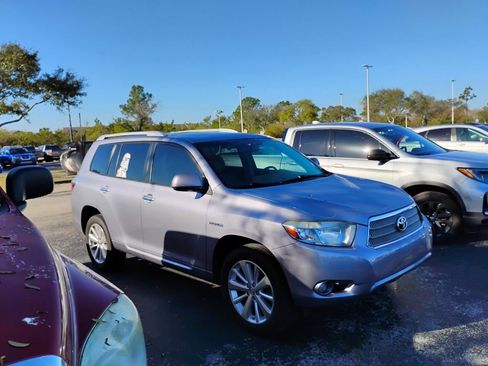 Used 2010 Toyota Highlander Limited image 2