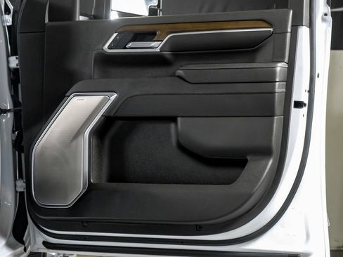 Used 2025 Chevrolet Silverado 3500 High Country w/ High Country Premium Package AWD/4WD image 37