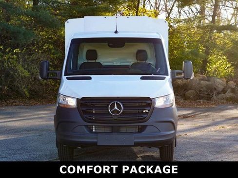 Used 2023 Mercedes-Benz Sprinter 3500 image 8