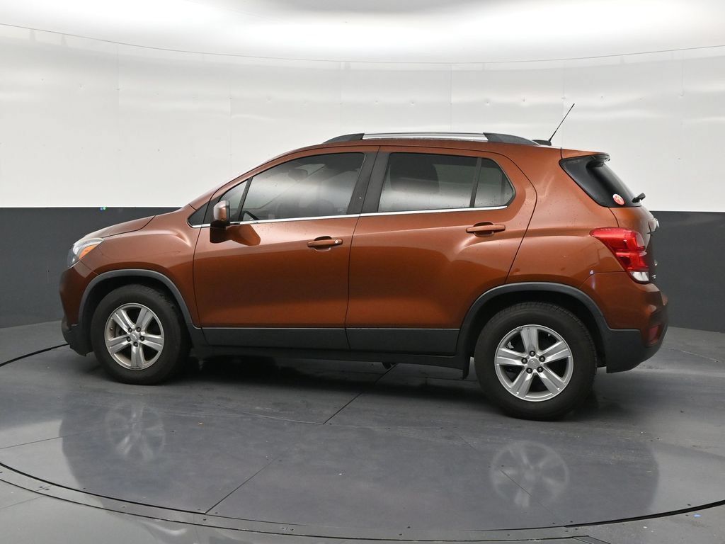 Used 2019 Chevrolet Trax LT FWD image 2