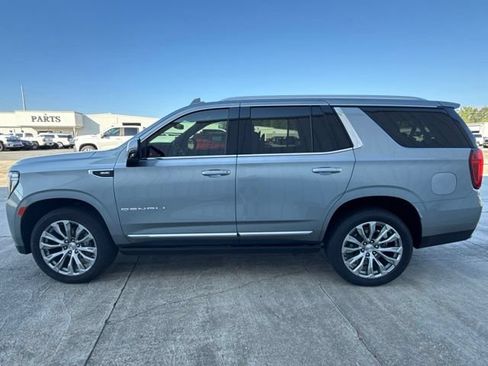 Used 2024 GMC Yukon Denali AWD/4WD image 2