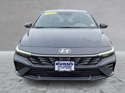 Used 2026 Hyundai Elantra SEL Sport Premium FWD image 2