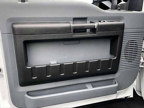 Used 2014 Ford F250 XL w/ Power Equipment Group image 18