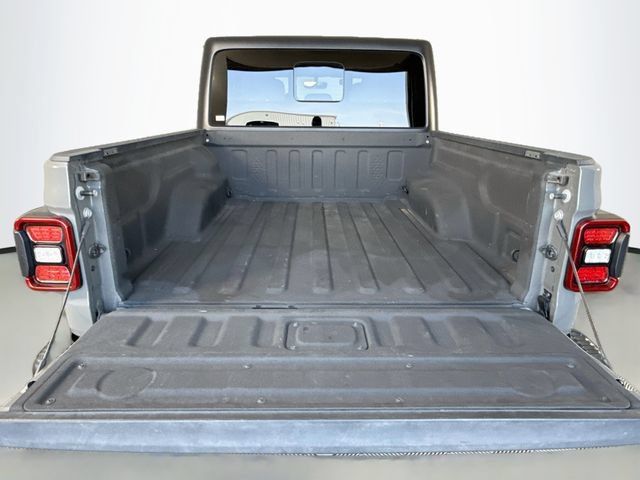 Used 2022 Jeep Gladiator Rubicon w/ LED Lighting Group AWD/4WD image 25