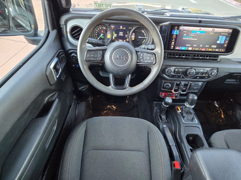 Used 2024 Jeep Wrangler Unlimited AWD/4WD image 13