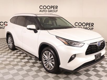 Used 2023 Toyota Highlander Platinum