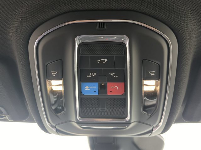 New 2027 Jeep Grand Cherokee Limited RWD image 23