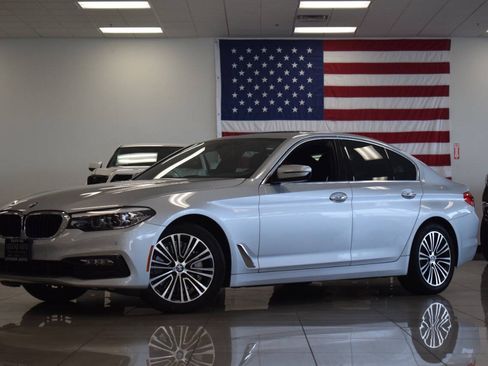 Used 2018 BMW 530i xDrive AWD/4WD image 10