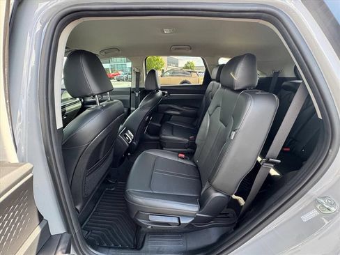 Certified 2024 Kia Sorento EX FWD image 12