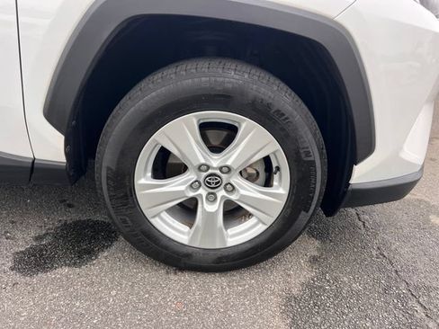 Used 2020 Toyota RAV4 XLE FWD image 31