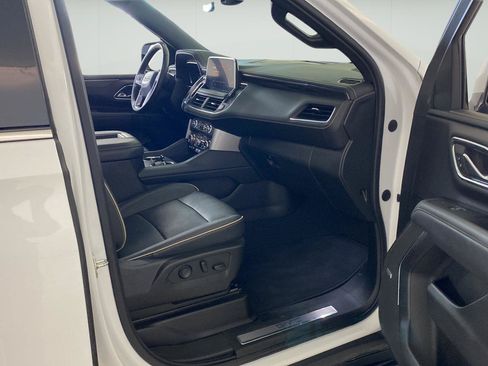 Used 2024 GMC Yukon AT4 w/ AT4 Premium Plus Package AWD/4WD image 24