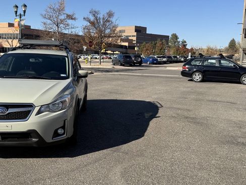 Used 2016 Subaru Crosstrek 2.0i Limited image 2