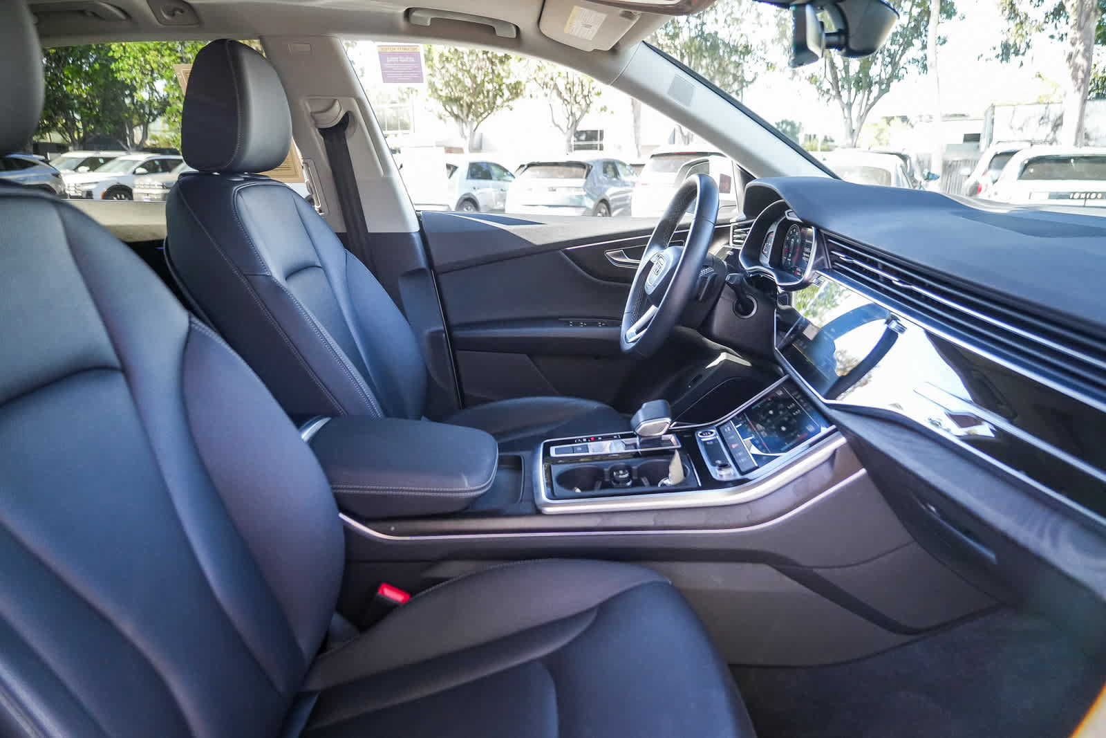 Used 2022 Audi Q8 Premium Plus AWD/4WD image 17