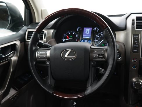 Used 2018 Lexus GX 460 Premium w/ Premium Package AWD/4WD image 18
