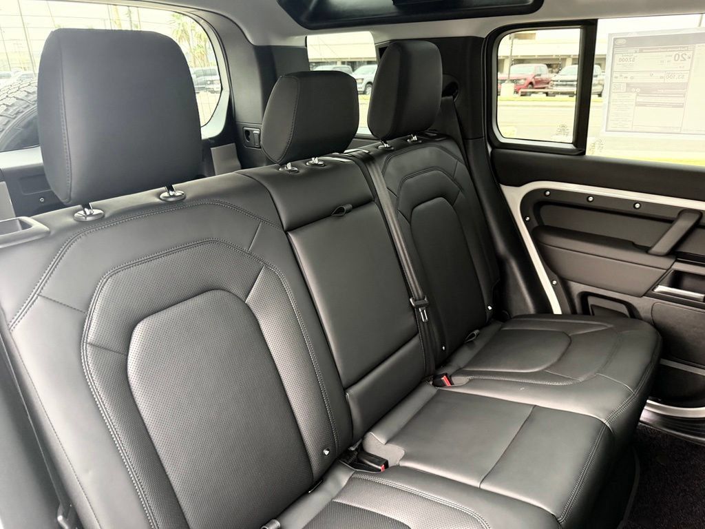 New 2026 Land Rover Defender 110 S AWD/4WD image 8
