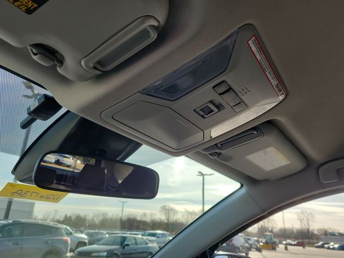 Used 2022 Toyota RAV4 XLE image 30