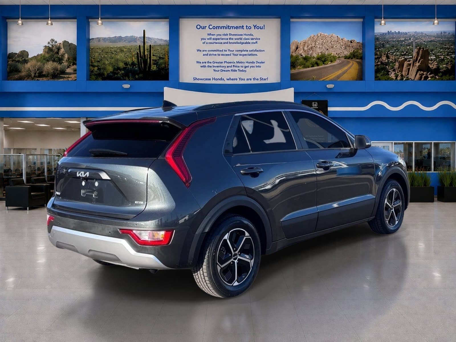 Used 2024 Kia Niro EX FWD image 8