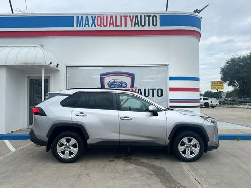 Used 2020 Toyota RAV4 XLE w/ Convenience Package AWD/4WD image 20