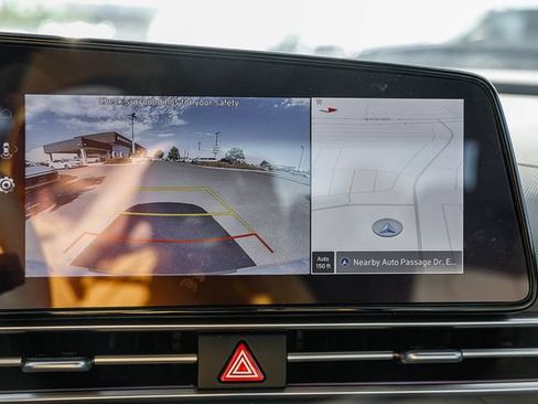 Certified 2025 Hyundai Elantra SEL FWD image 20