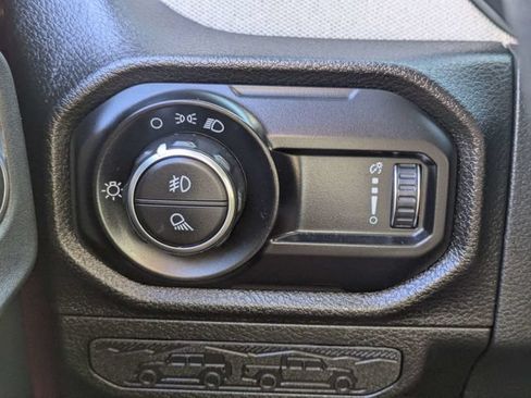Used 2024 Jeep Gladiator Sport AWD/4WD image 23