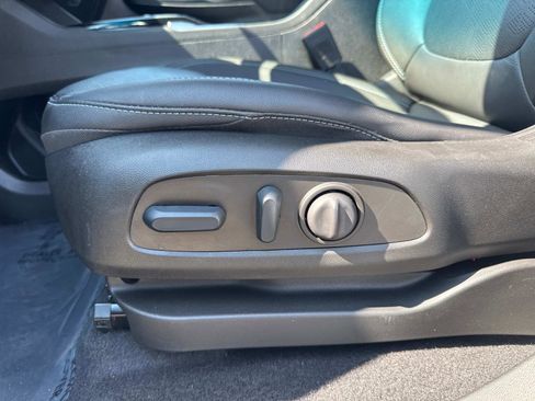 Used 2022 Chevrolet Bolt LT w/ Infotainment Package image 16