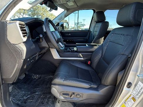 Used 2024 Toyota Tundra Limited image 15