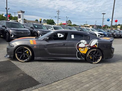 Used 2022 Dodge Charger Scat Pack RWD image 4