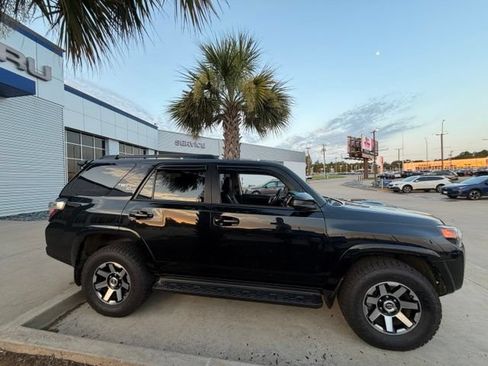 Used 2021 Toyota 4Runner TRD Off-Road AWD/4WD image 19