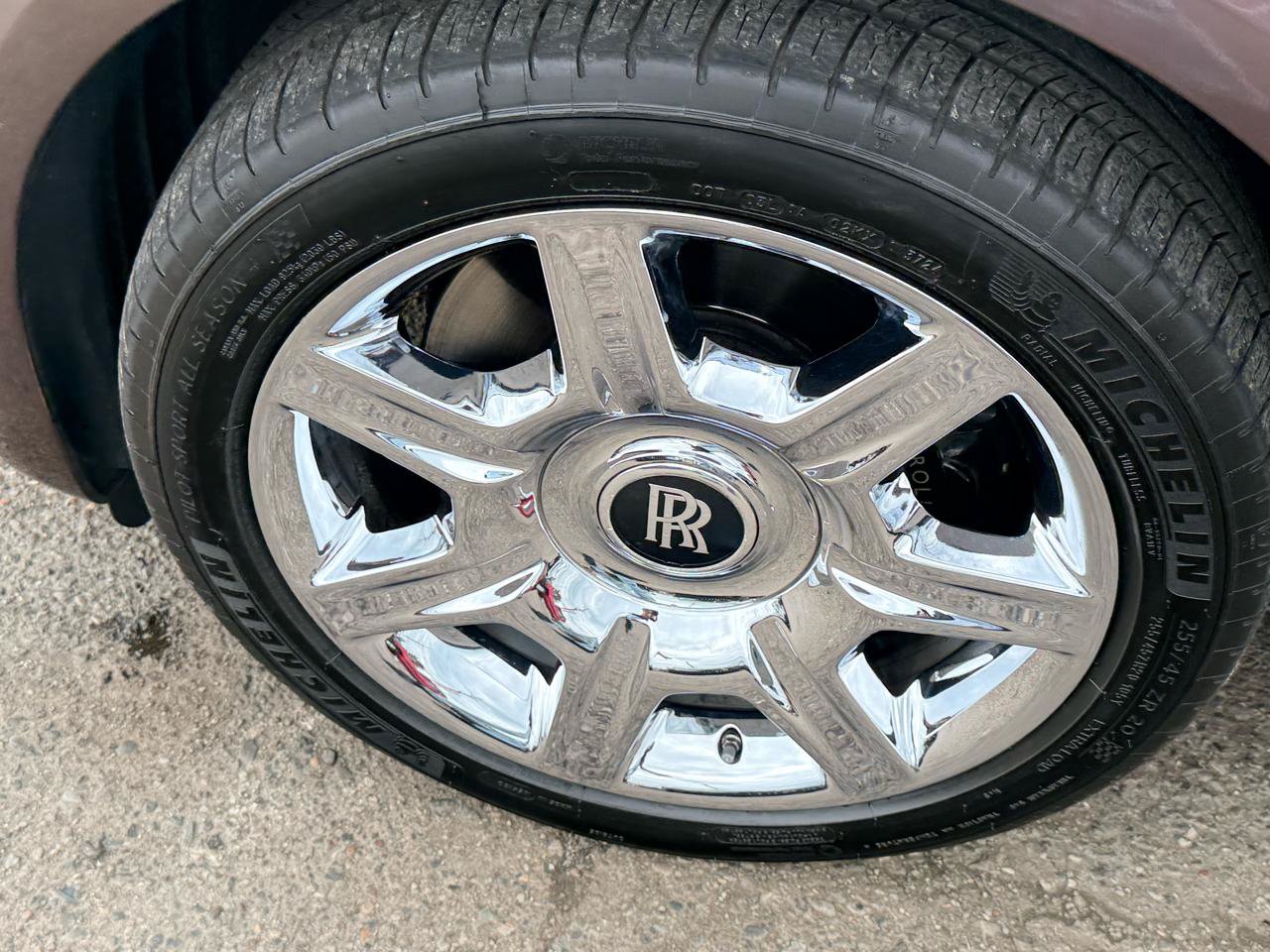 Used 2012 Rolls-Royce Ghost RWD image 16