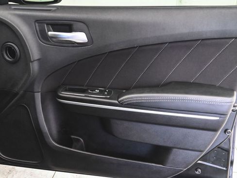Used 2018 Dodge Charger SXT Plus RWD image 11