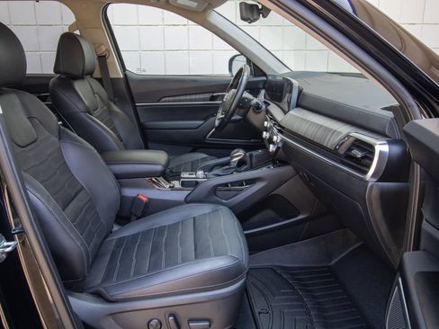 Used 2023 Kia Telluride SX Prestige AWD/4WD image 25